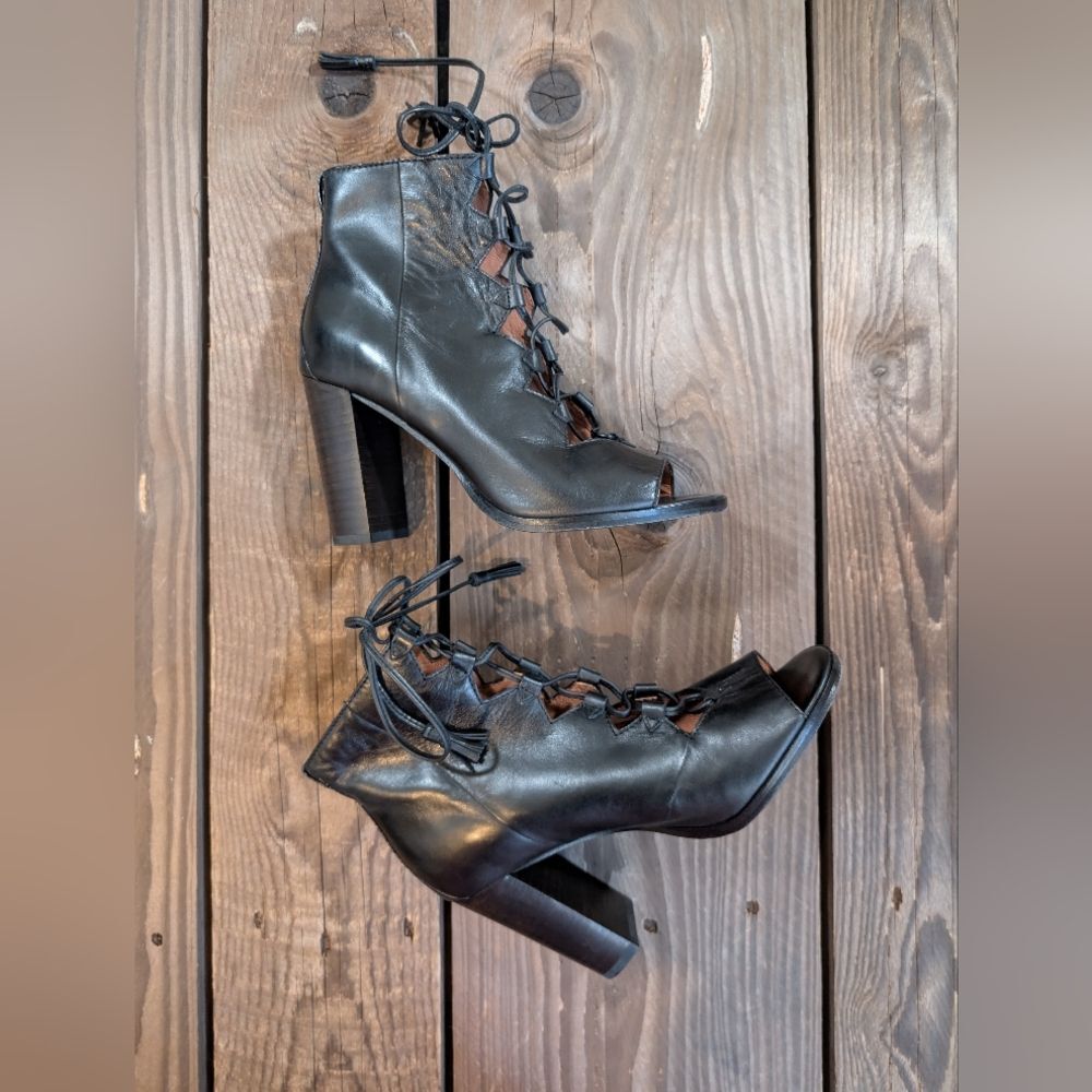 FRYE Black Lace-Up Peep Toe Block Heel Booties 7.5